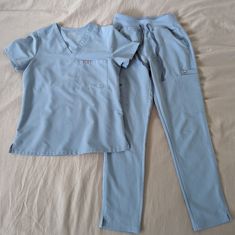 FIGS Dusty Blue Scrub Set Small Top XS Bottoms